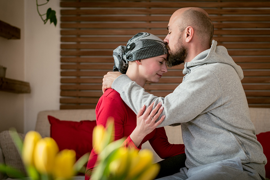 El alto riesgo de cáncer de mama y ovario fue el motivo de siete de cada diez consultas en las Unidades de Consejo Genético en 2020